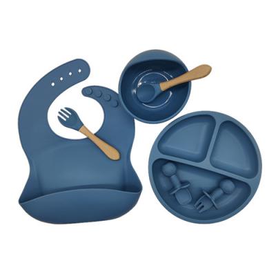 Wholesale BPA Free Baby Silicone Feeding Set Fork Spoon And Bibs USE Suction Silicone Baby Feeding Set